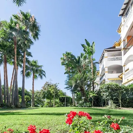 Beautiful In La Dama De Noche Right Beside The Golf Course * Marbella