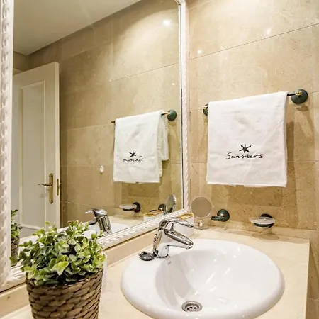 Beautiful In La Dama De Noche Right Beside The Golf Course Marbella