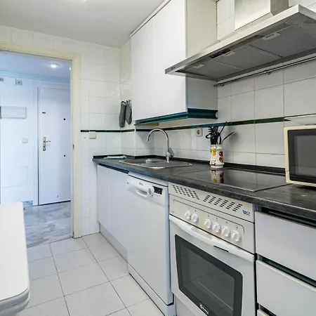 Beautiful In La Dama De Noche Right Beside The Golf Course Marbella