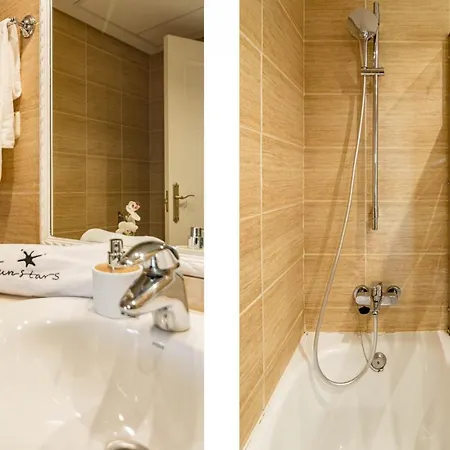 Beautiful In La Dama De Noche Right Beside The Golf Course 马尔韦利亚